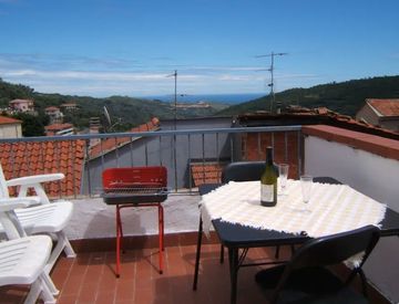 Terrazza - Casa indipendente in Vendita in Via Edmondo de Amicis a Pietrabruna