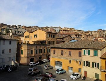 Vista - Quadrilocale in Vendita in Via di Mezzo 53100 a Siena