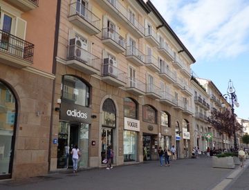 Vista - Ufficio in Vendita in Corso Vittorio Emanuele II 97 a Avellino