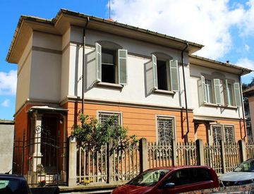 Foto 1 di 20 - Casa bifamiliare, trifamiliare in Vendita in Via Asmara 15 a Vercelli