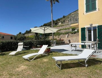 Piscina - Bilocale in Vendita in Via Aurelia 9 a Cervo