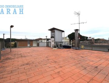 Terrazza - Casa indipendente in Vendita in Via Udine 25 a Viareggio