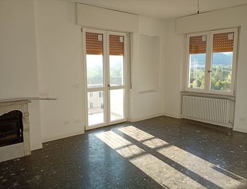 Stanza - Appartamento in Vendita in Corso Martiri della Libertà a Ovada