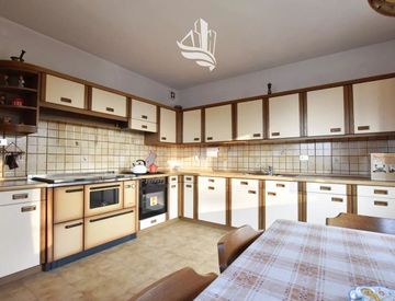 Cucina - Casa indipendente in Vendita in Via San Antonio a Caldaro sulla strada del vino