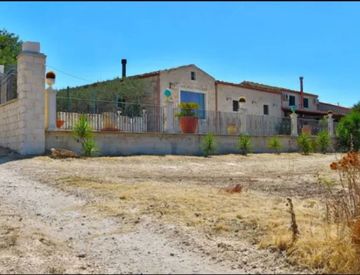 Foto 1 di 11 - Rustico, casale in Vendita a Ragusa