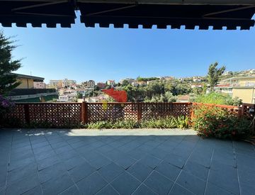 Terrazza - Bilocale in Vendita in Strada Privata Vallarino 92 a Sanremo