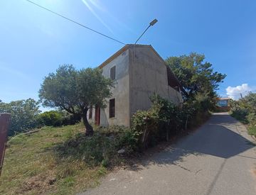 Foto 1 di 13 - Rustico, casale in Vendita in Contrada Stinghi 38 a Serrastretta