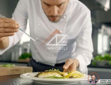 Foto 1 di 8 - Ristorante in Vendita in Via XX Settembre a Conegliano