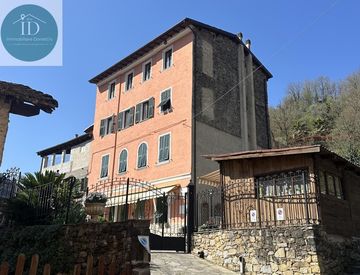 Foto 1 di 36 - Quadrilocale in Vendita in Via Nuova 1 a Isolabona