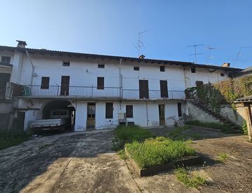Foto 1 di 26 - Rustico, casale in Vendita in Trento Trieste a Palazzolo Vercellese