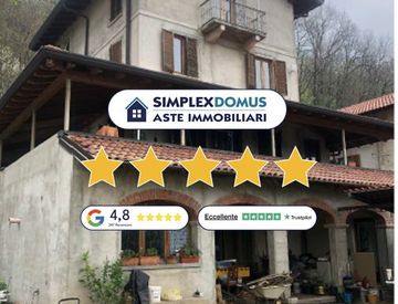 Foto 1 di 35 - Villa in Vendita in Via Alessandro Manzoni a Arcisate