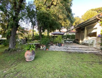 Giardino - Villa in Affitto in Via degli Allori a Pisa