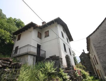 Foto 1 di 15 - Casa indipendente in Vendita in Frazione piaggiogna a Boccioleto