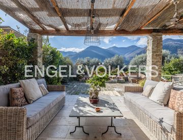 Terrazza - Villa in Vendita in Frazione Cogno a Borgomaro
