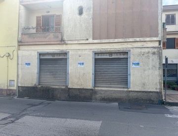 Vista - Locale commerciale in Vendita in Via Tenente Bruno Lombardi a Castel San Giorgio