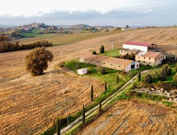 Foto 1 di 52 - Rustico, casale in Vendita in COLLESECCO a Montecastrilli