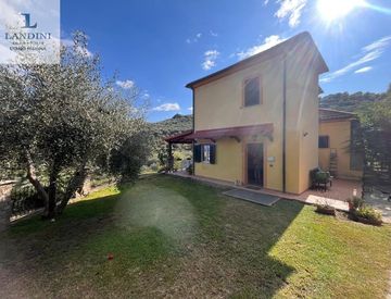 Foto 1 di 53 - Casa bifamiliare, trifamiliare in Vendita in Strada Colla dei Rossi 32 a Diano Marina