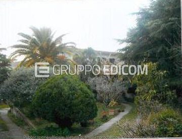 Giardino - Trilocale in Vendita in Viale Magna Grecia a Catanzaro
