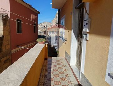 Terrazza - Quadrilocale in Vendita in Via Cerere 26 a Monterosso Almo