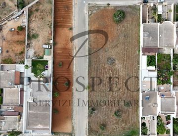 Foto 1 di 5 - Terreno edificabile in Vendita in Via Luigi Pirandello a Veglie