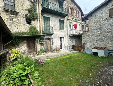 Foto 1 di 8 - Casa indipendente in Vendita in Via San Tommaso a Molini di Triora