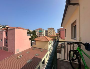 Terrazza - Quadrilocale in Vendita in Via Vecchia Piemonte a Imperia