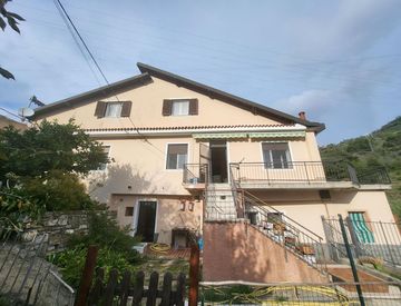 Foto 1 di 1 - Casa indipendente in Vendita in Via Roma a Vallecrosia