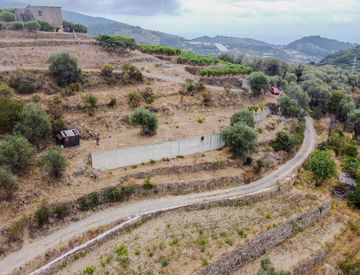Foto 1 di 16 - Terreno edificabile in Vendita in RJ8R+M7 a San Biagio della Cima
