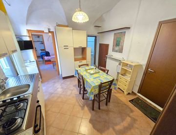 Cucina - Quadrilocale in Vendita in Vico del Vento a Cipressa