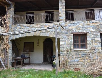Foto 1 di 22 - Casa indipendente in Vendita in Via roma a Bajardo