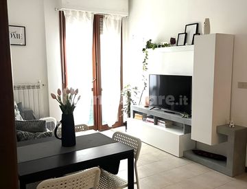 Soggiorno - Bilocale in Affitto in Via Leonello Raffaelli 2 a Pisa