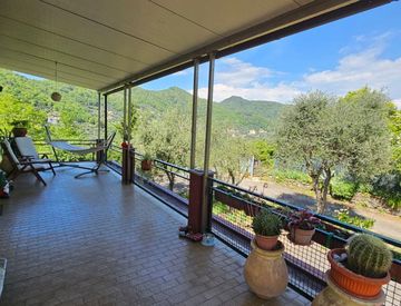 Terrazza - Casa indipendente in Vendita in Via Chiesa Vecchia di Bana a Camogli