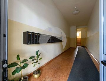 Soggiorno - Trilocale in Vendita in Via Papa Giovanni XXIII 3 a Reggio Emilia
