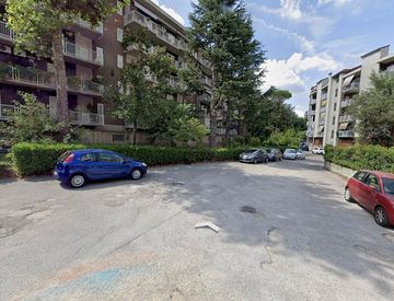 Vista - Box/posto auto in Vendita in Via F. P. Petronelli a Avellino