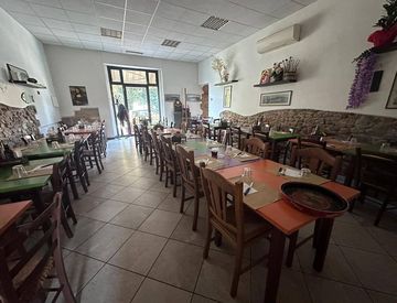 Ristorante in Vendita in Via Ciro Menotti 11 a Reggello 100mq