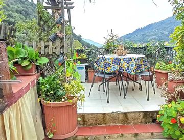 Terrazza - Quadrilocale in Vendita in Via Castello a Dolceacqua