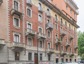 Foto 1 di 24 - Quadrilocale in Vendita in Via Marco Polo 27 a Torino