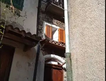 Foto 1 di 6 - Casa indipendente in Vendita in zona Centro a Molini di Triora