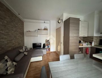 Soggiorno - Trilocale in Vendita in Largo Giuseppe Giusti 4 a Vercelli