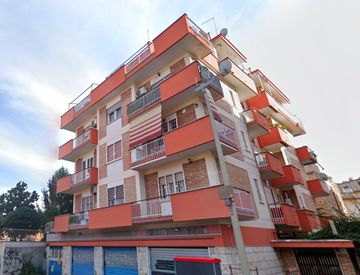 Foto 1 di 2 - Trilocale in Vendita in Via Ferdinando Galiani 82 a Catanzaro