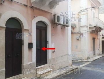 Foto 1 di 8 - Bilocale in Vendita in Via Martorana 14 a Ragusa