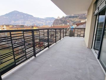 Terrazza - Attico, mansarda in Vendita in Via del Parco a Bolzano