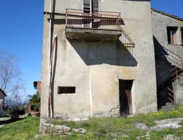 Casa Indipendente in Vendita in Localit Antria a Arezzo 220mq