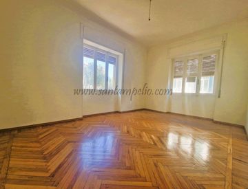 Stanza - Quadrilocale in Vendita in zona Centro a Bordighera