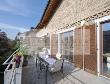 Terrazza - Trilocale in Vendita in Via Pusiano 18 a Seregno