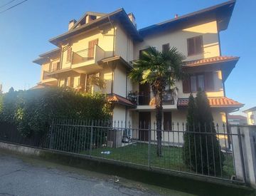 Foto 1 di 25 - Bilocale in Vendita in Via Lonate Pozzolo a Castano Primo