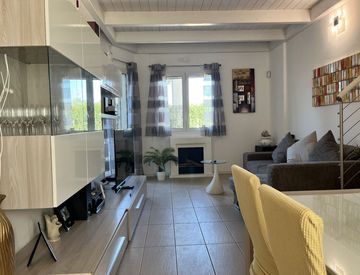 Soggiorno - Quadrilocale in Vendita in Viale Ortigara a Rimini