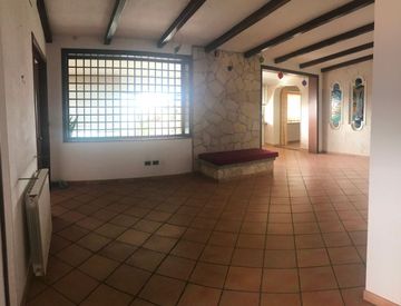 Stanza - Quadrilocale in Vendita in Via Baraccone a Reggio Calabria