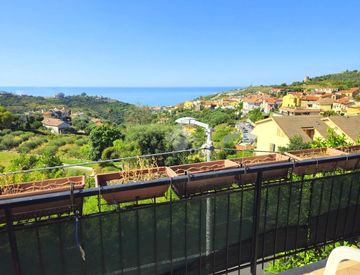 Terrazza - Bilocale in Vendita in Via Giuseppe Mazzini 69 a Pompeiana