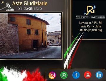 Foto 1 di 34 - Appartamento in Vendita in Via di Porta Aurea 21 a Todi